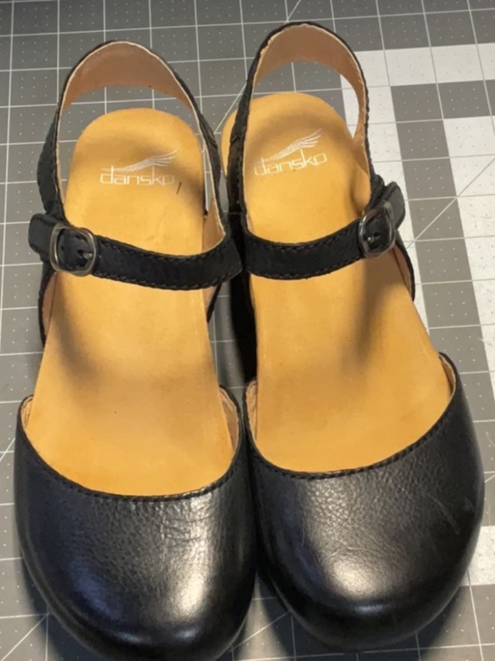 Dansko Tiffani Clog Sandal Women’s 37 Black Leather Wedge Strap Wood Sole MryJan